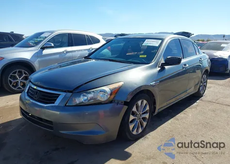 2010 Honda Accord 2.4 Lx z USA, uszkodzony, nr VIN 1HGCP2F38AA075760